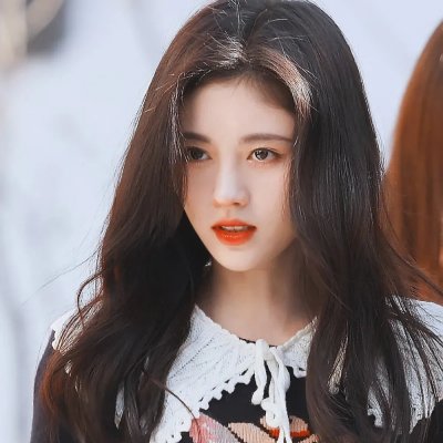 触碰的双手